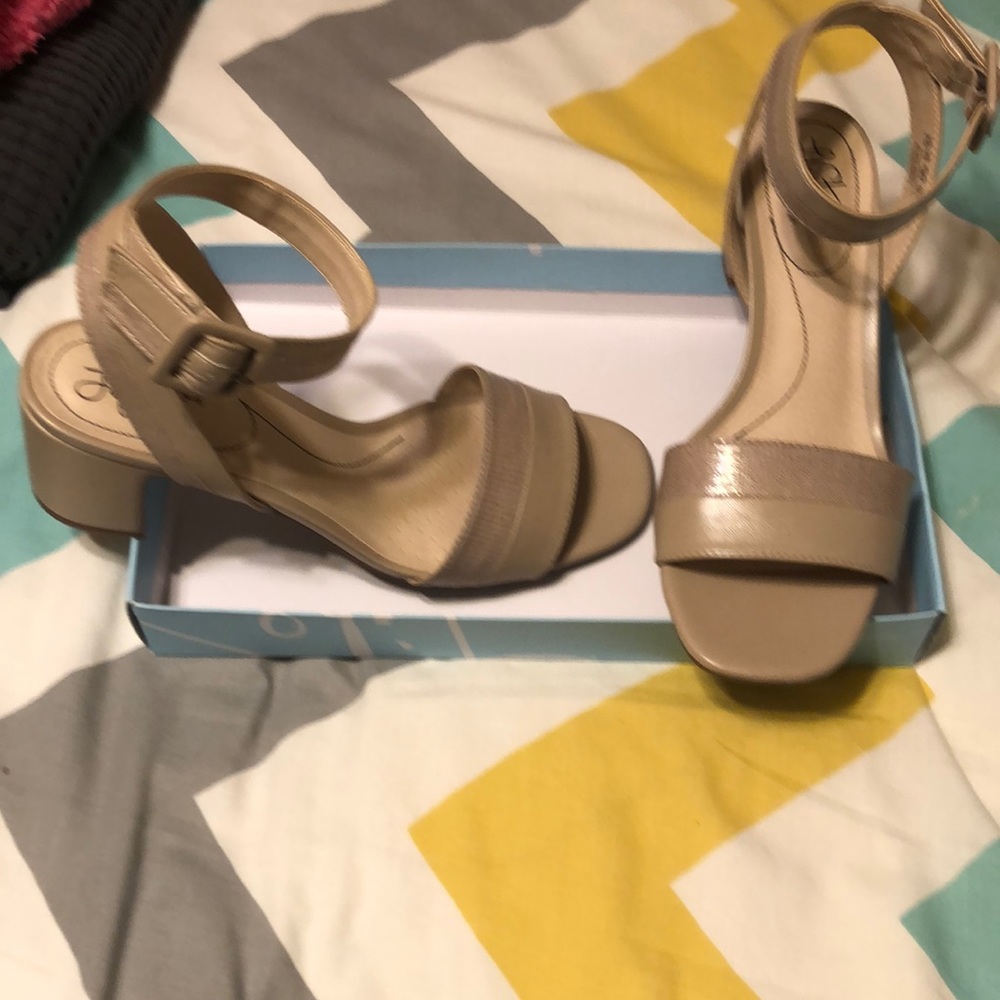 Dress shoes